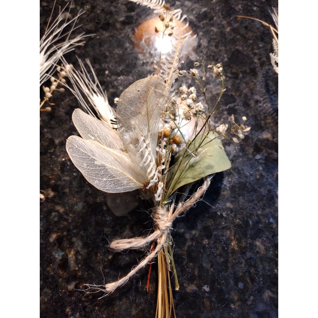 Flor de Lapela Desidratada Para Noivos e Padrinhos Cor Nude Branco em Oferta na Shopee