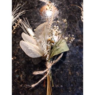 Flor de Lapela Desidratada Para Noivos e Padrinhos Cor Nude Branco em Oferta na Shopee