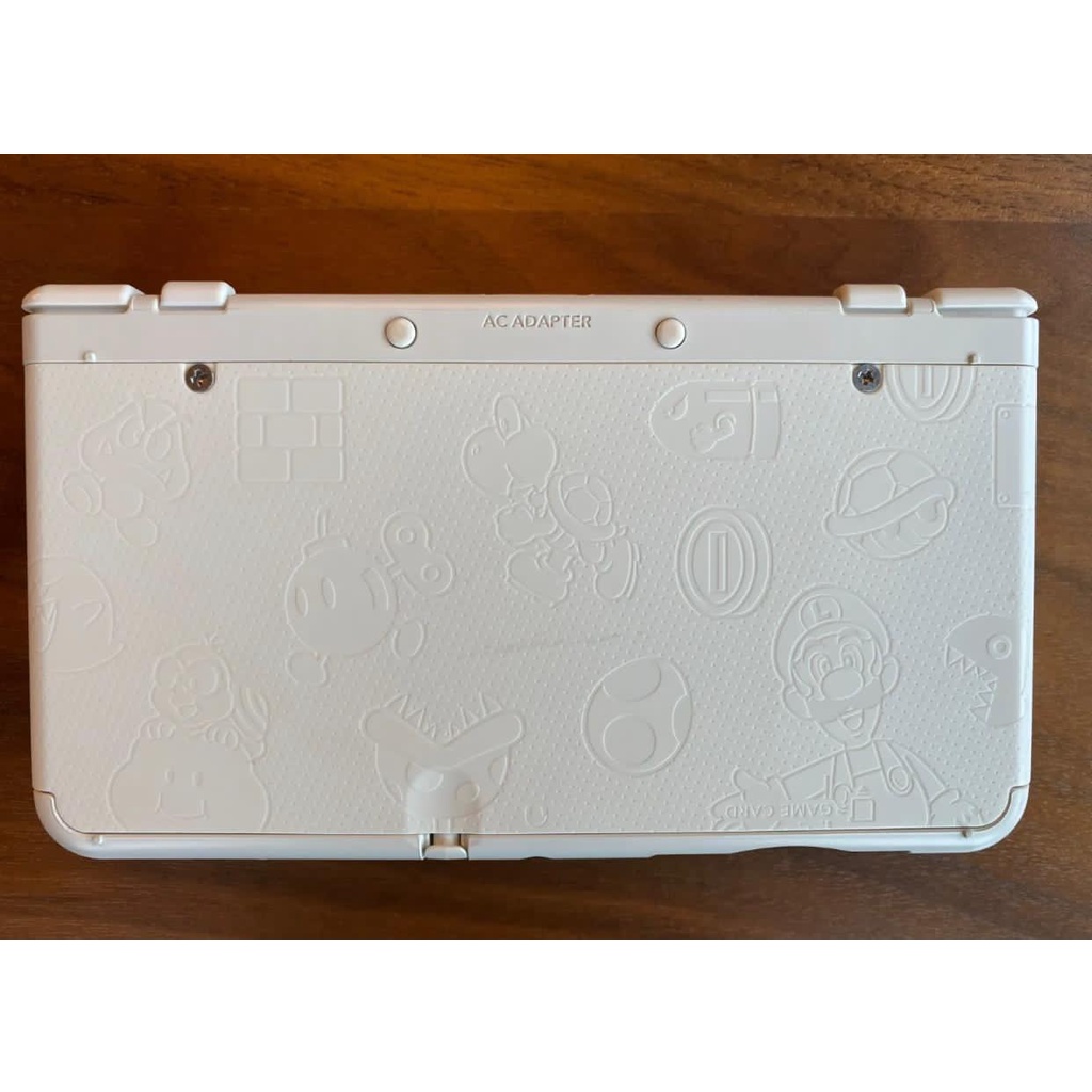 New Nintendo 3DS Super Mario Edition Handheld System White