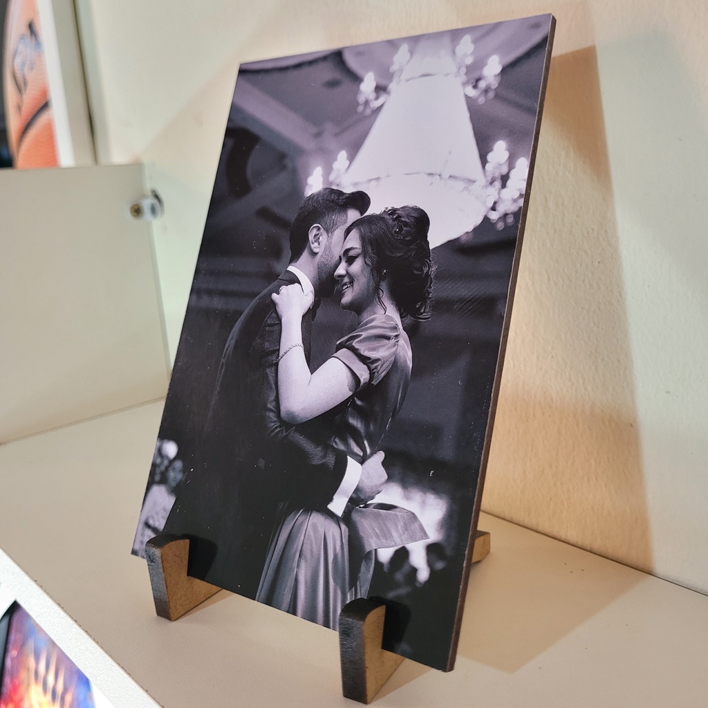 Quadrinho de Mesa Personalizado Tamanho 10x14 cm - COM SUPORTE Casal Namorados Presente