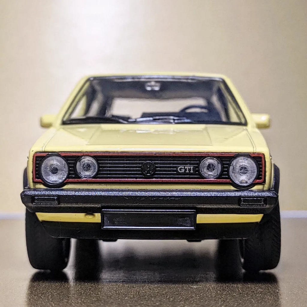 Carros nacionais brasileiros miniatura de ferro brinquedo colecionáveis clássico nacional golf amarelo carro antigo