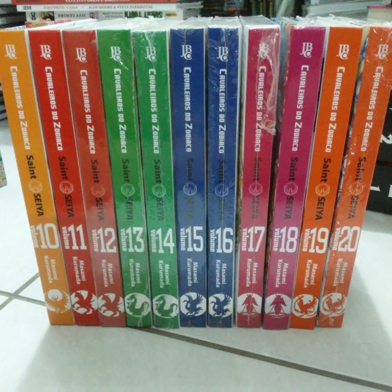Coleção Cavaleiros do Zodíaco Kanzenban Capa Dura Luxo (Volumes 10 ao 20)