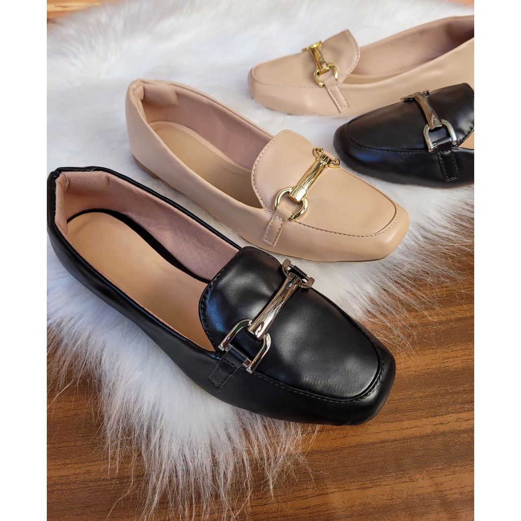 Sapatilha Mocassim Bico Quadrado Feminino Confortável e Macia Com Detalhe Metalizado