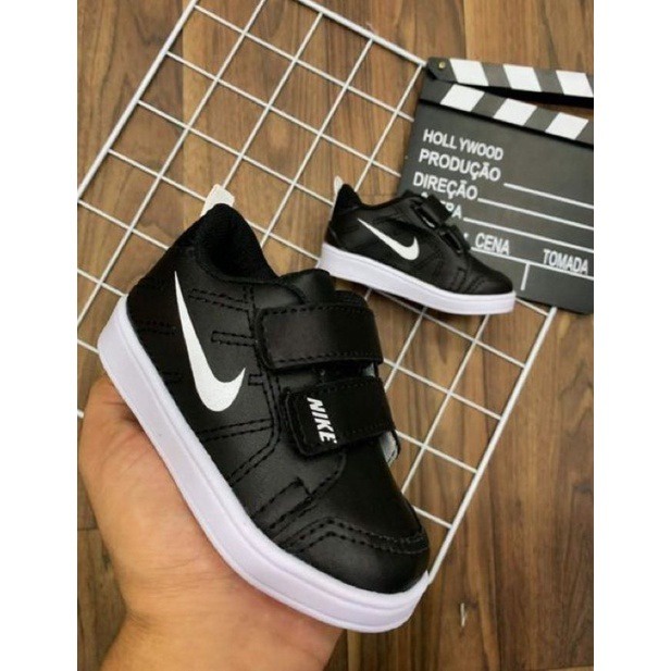 Tenis infantil best sale nike com velcro