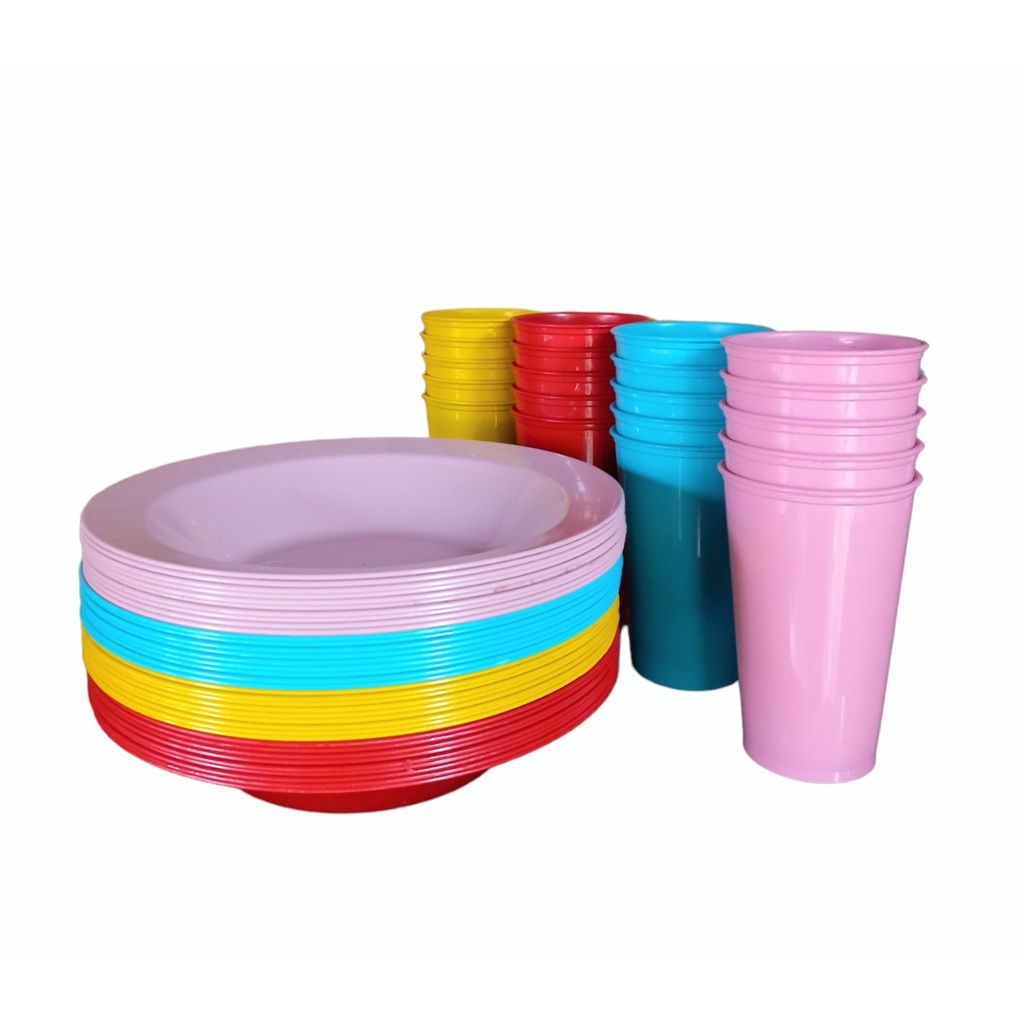 kit com 20 pratos fundos plásticos mais 20 copos 250 ml