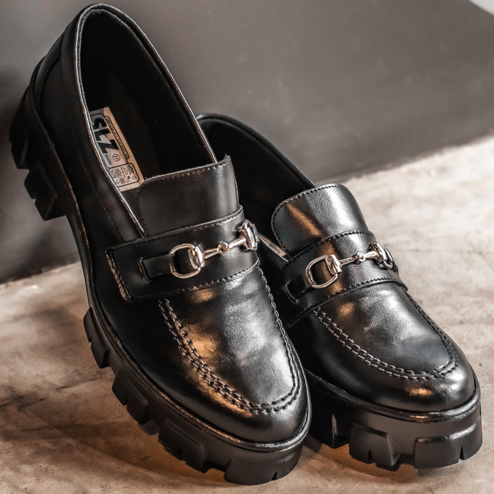 Sapato Mocassim Feminino Couro Tratorado Oxford Plataforma Blogueira Metal Bridão Corrente Sapato