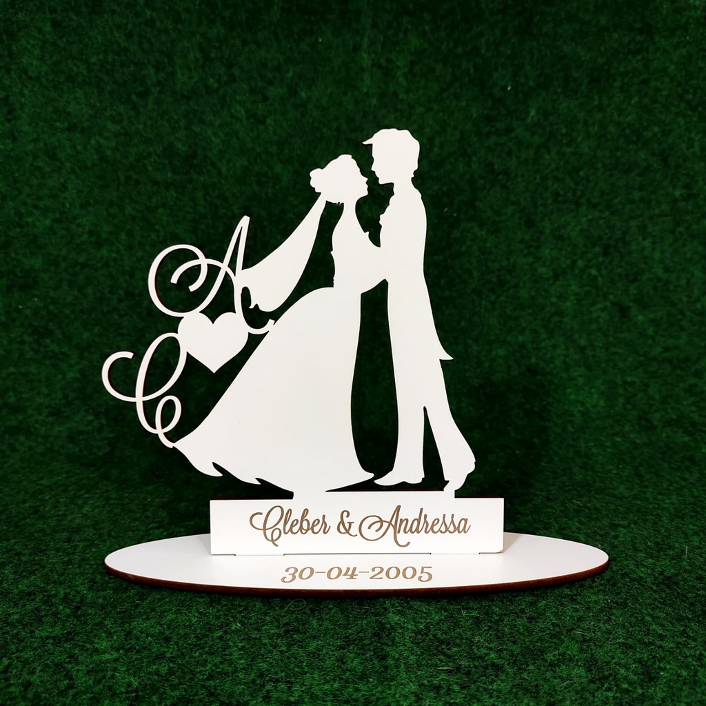 Bolo Branco com Dourado: Onde Comprar | BuscaProdutos