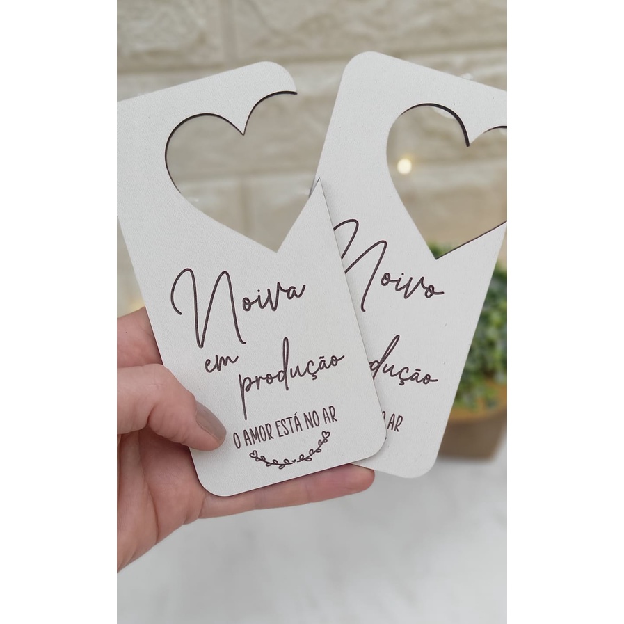 Placa Noiva e Noivo em Produção decoração de Casamento | 2 unidades