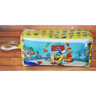 Estojo Bob Esponja Personalizado com bolso - Volta as aulas (Todos os Temas) em Oferta na Shopee