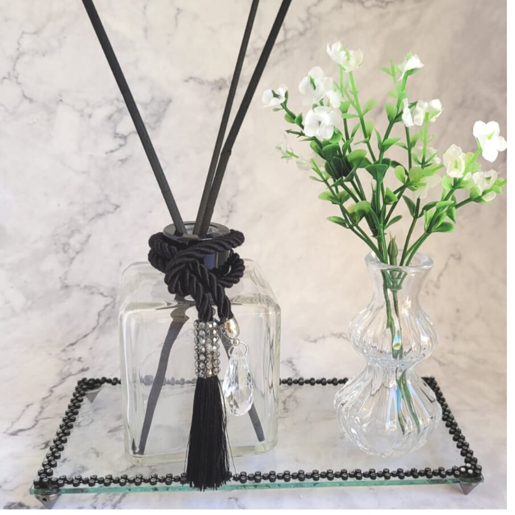 02 Frascos Margarida Difusores de Ambiente Cubo 250ml Com Bandeja Decorada e Vaso de Flores