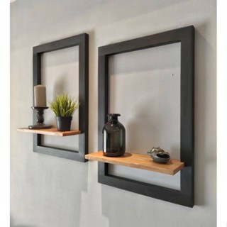 Kit com dois 2 quadros 35x33 com prateleiras envernizadas verniz escuro para decoração org...