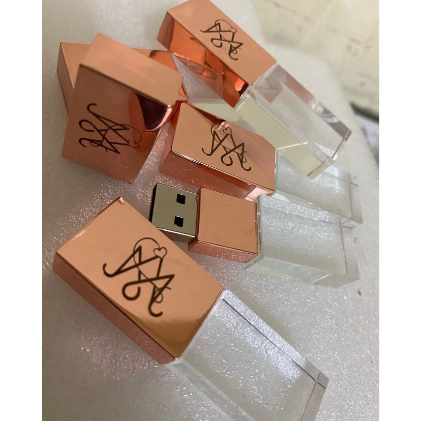 Pen Drive de Cristal Personalizado 4gb/8gb/16gb/32gb/64gb ( Mínimo 5 Peças para Personalizar )