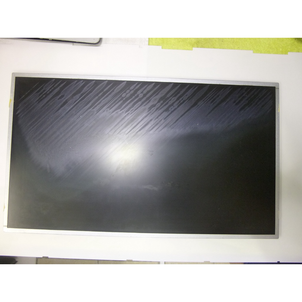 tela display tv monitor samsung t27a550. detalhe leia.