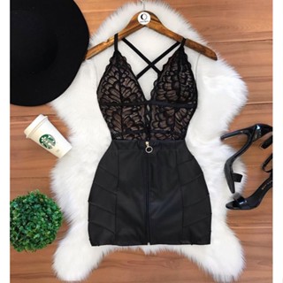Conjunto feminino body rendado e saia couro fake ziper 2 peças