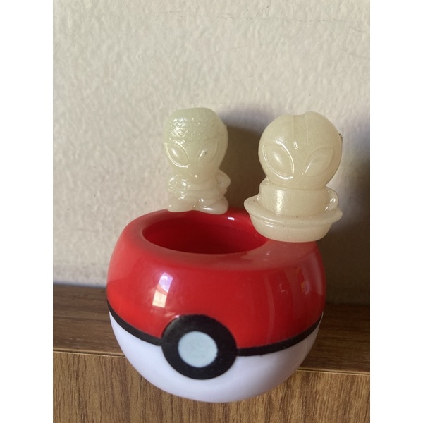 pokebola e geloucos