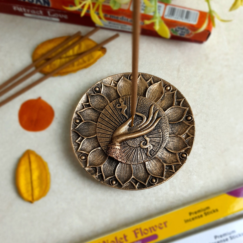 Imagem porta incenso incensário para incenso de vareta decorativo indiano decoração ying yang fengshui em resina