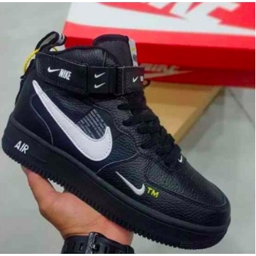 Tenis nike air force preto hot sale cano alto