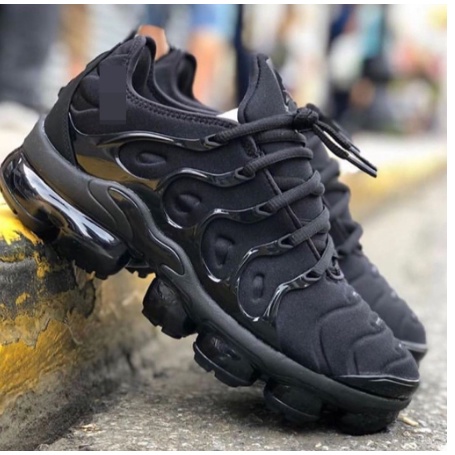 Vapormax plus 2024 preto preço