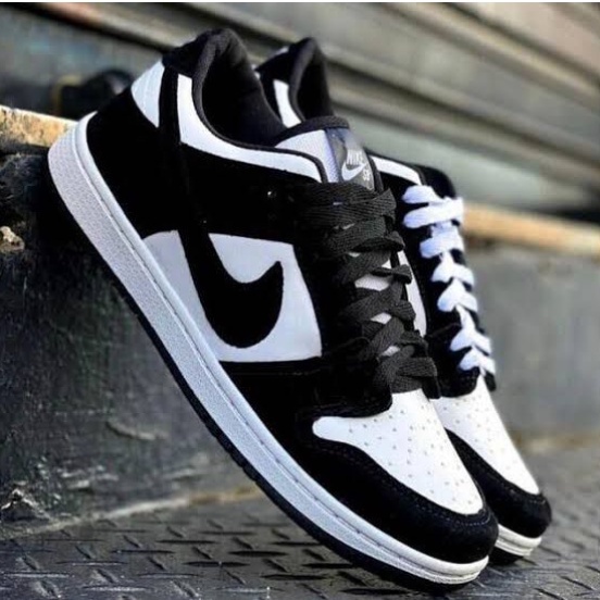 Nike Dunk Low SB Branco Com Laranja