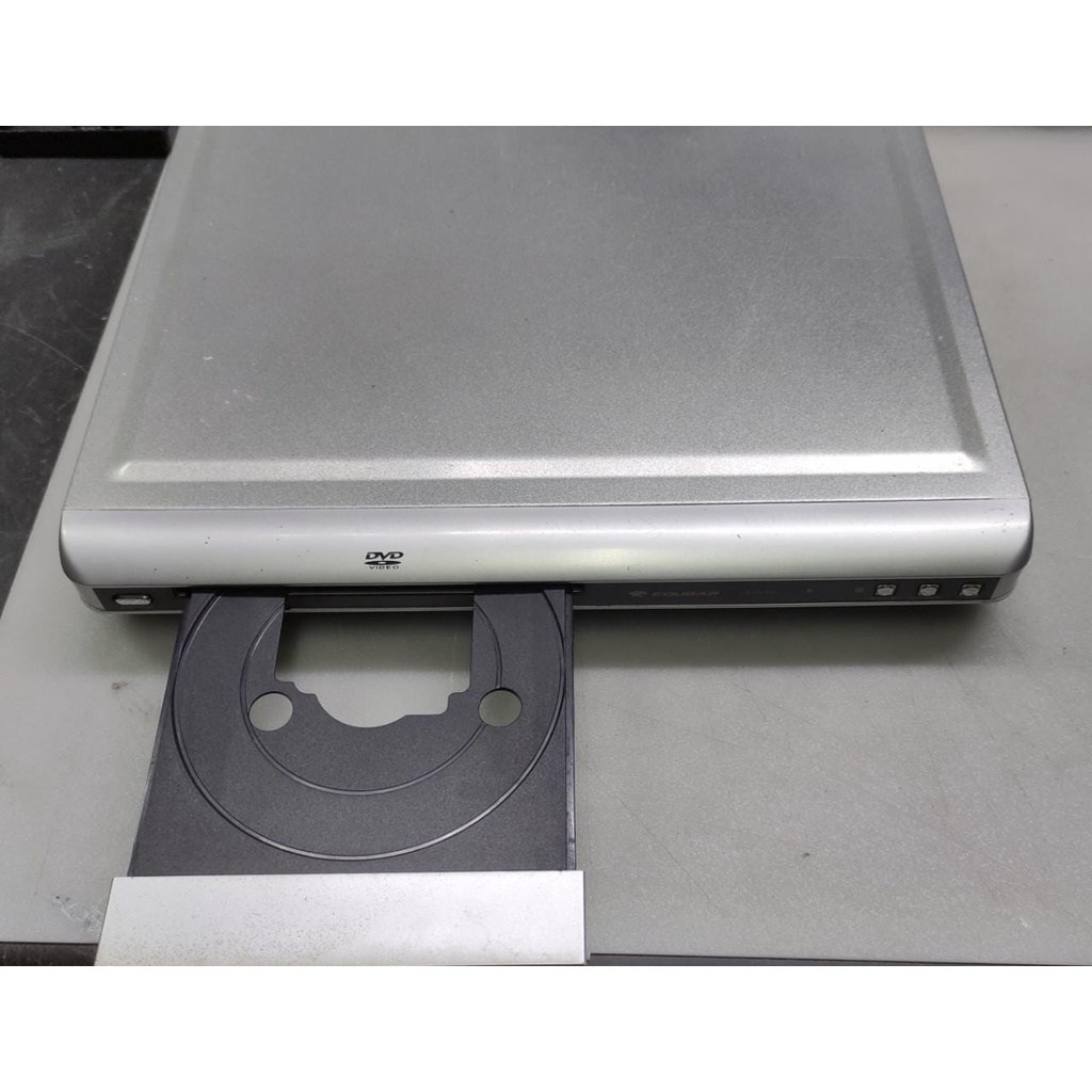 DVD PLAYER COUGAR CVD660 USADO Testado