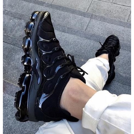 ligado cirujano Produce Tenis Nike Air VaporMax Plus Masculino Preto Vapor Max Corrida | Shopee  Brasil