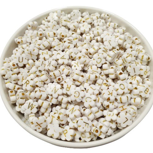 Miçanga Infantil Flor Letra Alfabeto Branco Com Dourado em Oferta na Shopee