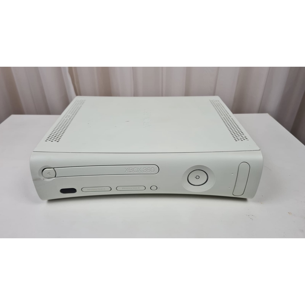 Xbox 360 Fat Branco Só O Aparelho Sem Nada Ele Liga Mas Sem Imagem. Tá Com  Defeito! K3