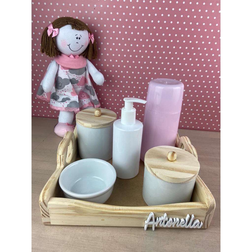 Kit Higiene Bebê Porcelana Pinus Coração Garrafa Nome Personalizado Menina