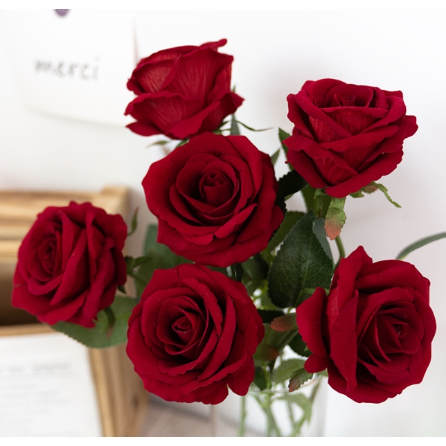 Rosa Aveludada Artificial Vermelho para Decoracao 50CM em Oferta na Shopee