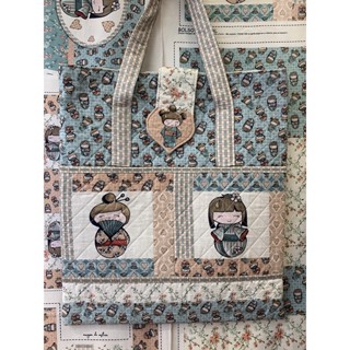 Tecido BOLSA Kokeshi ( painel bolsa e composes fuxicos e fricotes )