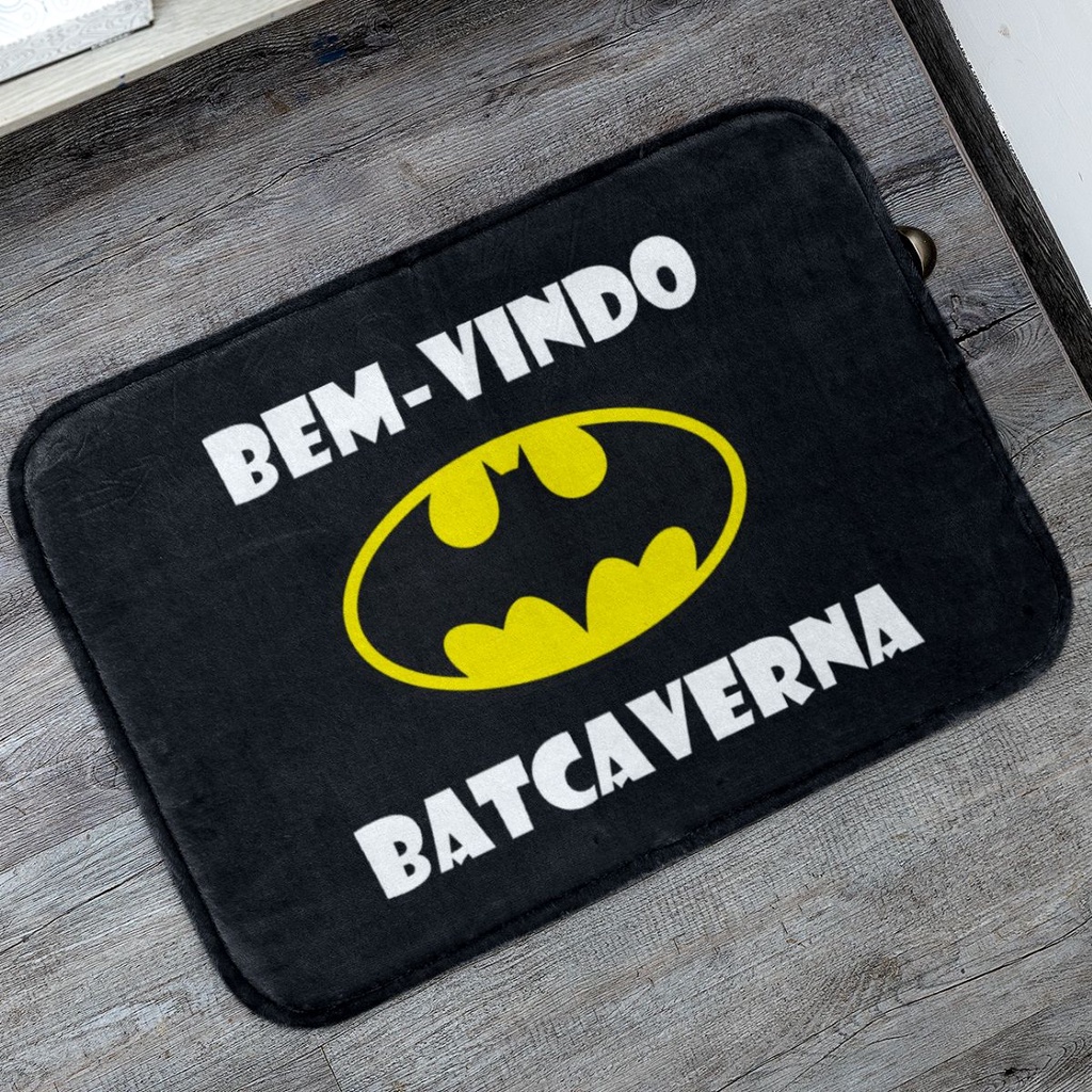 Tapete de Entrada Bem-Vindo Batcaverna 55x35cm Antiderrapante