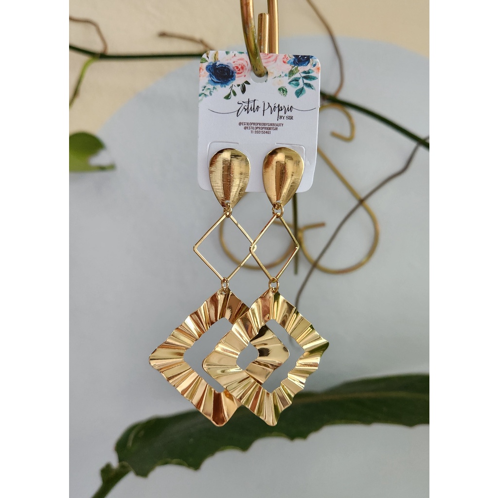 Bijuteria - Brinco minimalista de tarrachinha dourado