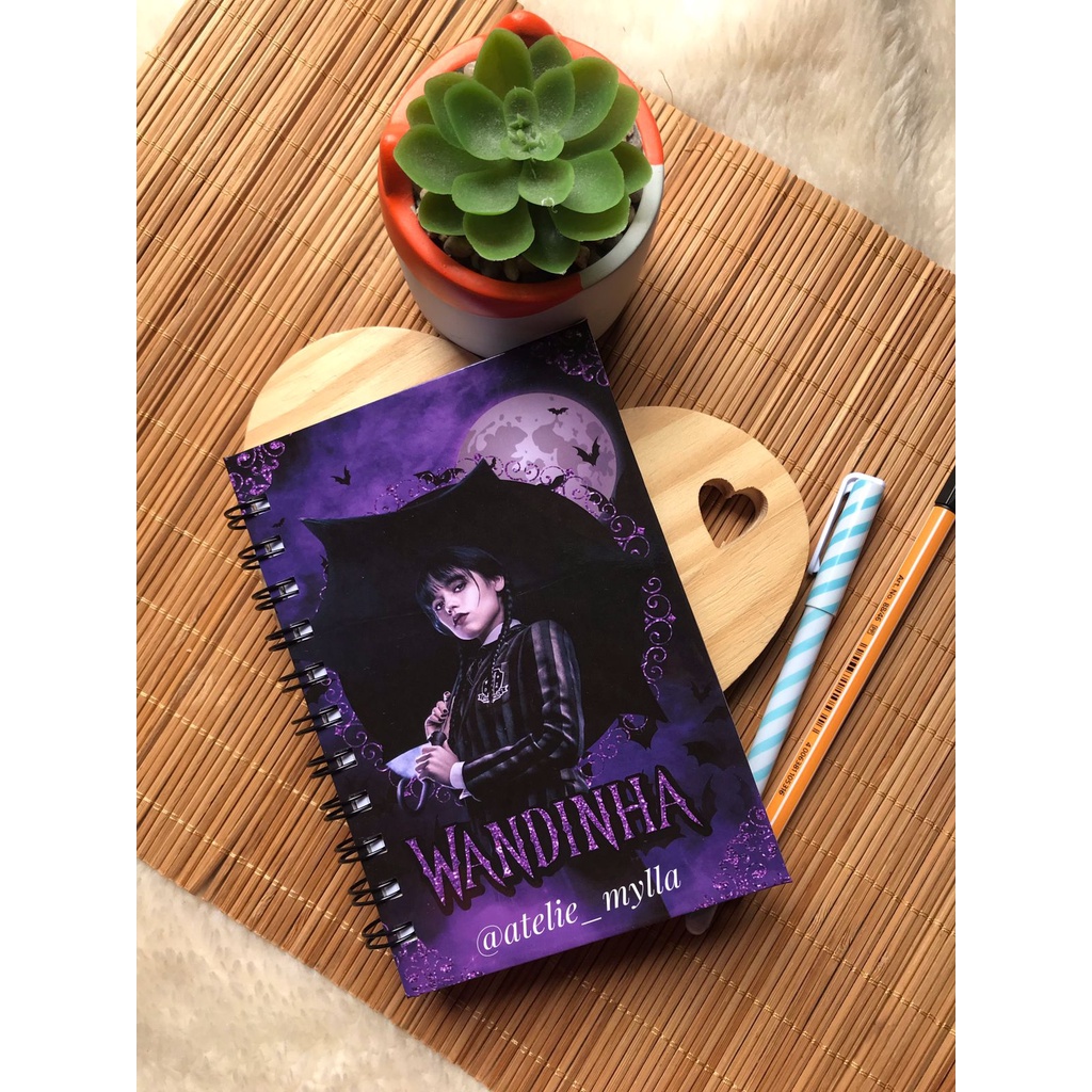 (Leia a Descrição) Caderninho de Anotação Wandinha em Oferta na Shopee