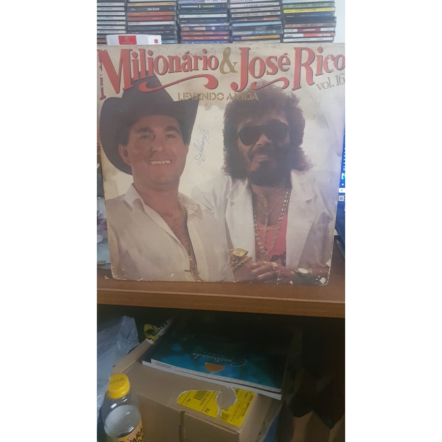 LP Milionário e José Rico Vol 16 Levando a Vida(1987) Continental Com Encarte