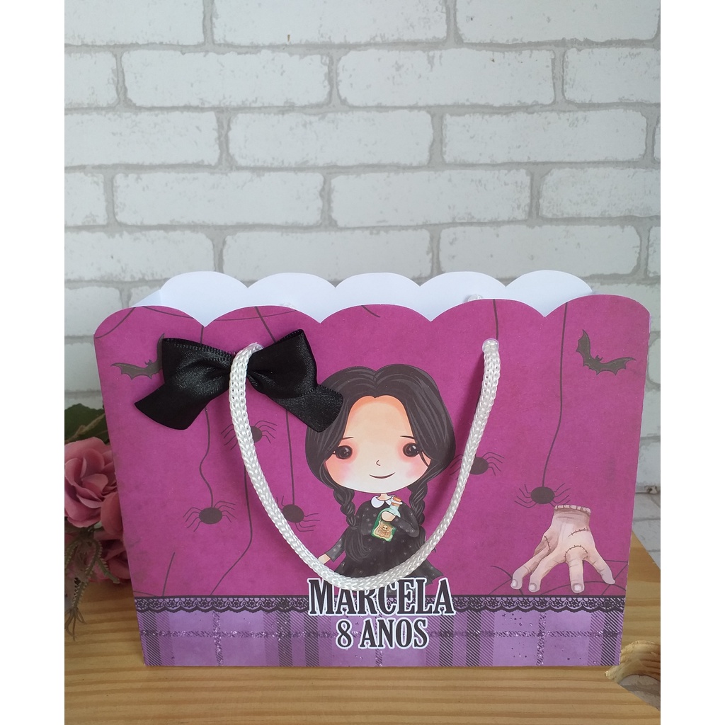 Sacolinha Kit festa Wandinha | Personalizados | Aniversários | Papelaria Personalizada | caixinhas | Lembrancinhas