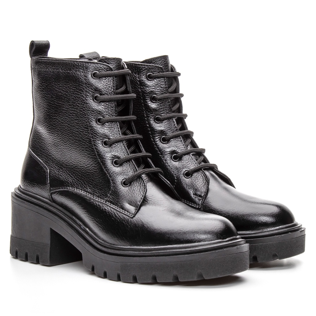 Bota Feminina Blogueira Couro Coturno Cano Curto Conforto Salto Grosso Sola Tratorada