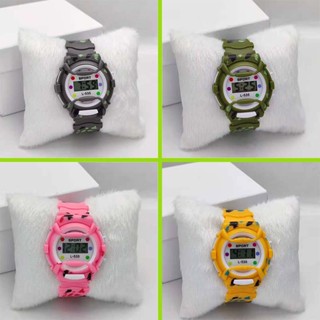 Relógio digital infantil, que pode ser usado por meninos ou meninas, pulseira de silicone durável, suporte para uma variedade de cores, movimento eletrônico com ano, mês, hora e contagem regressiva, moderno e bonito de usar em Oferta na Shopee