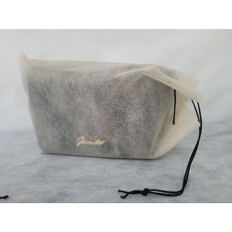 100 saquinhos 35x30 com cordinha para organização de roupas,calçados,brinquedos...
