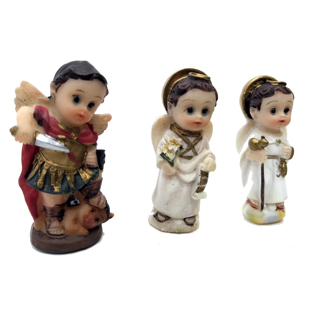 Três Arcanjos Miguel Rafael Gabriel 4cm resina importada criança infantil