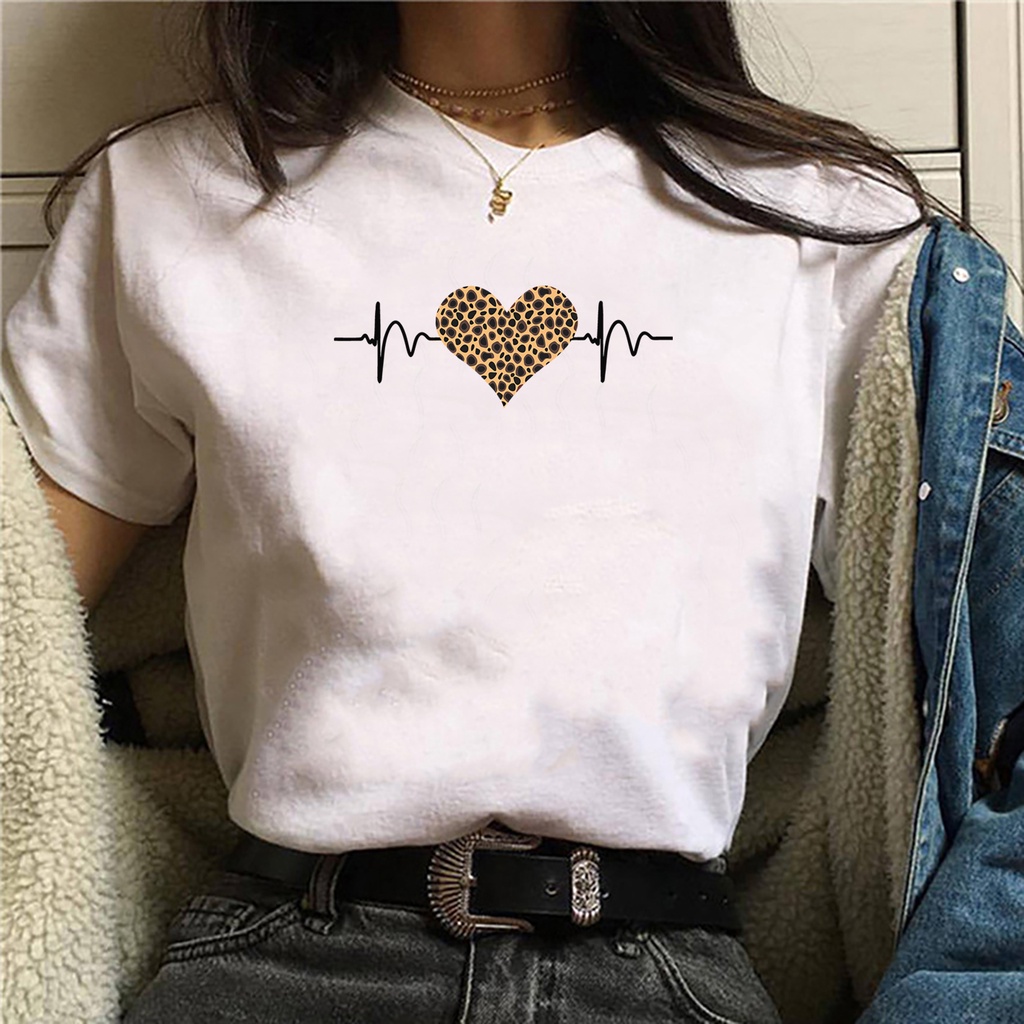 Camiseta feminina branca Ilustração Batimento cardiaco coração oncinha Branca de malha