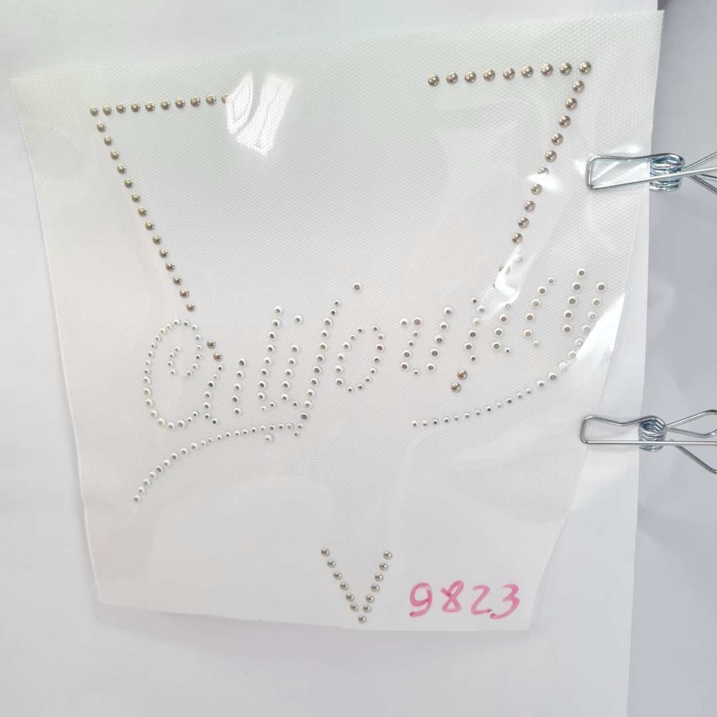 2 unidades Cartela Termocolante California Strass Espelho Hotfix 19x23cm Branco 9823