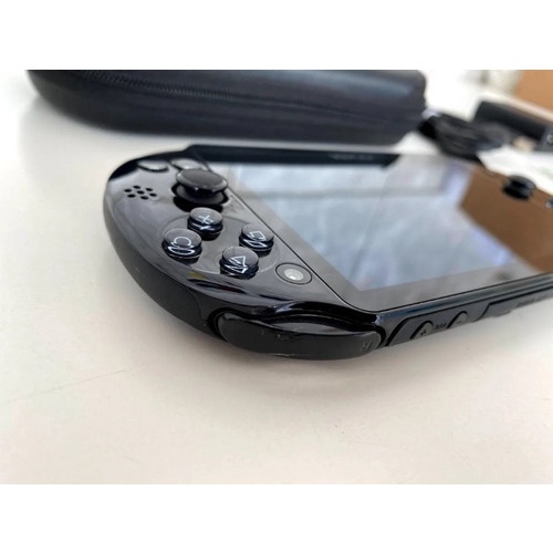Ps Vita Slim 64gb Sony Desbloq. Com Jogos E Emulador Psp