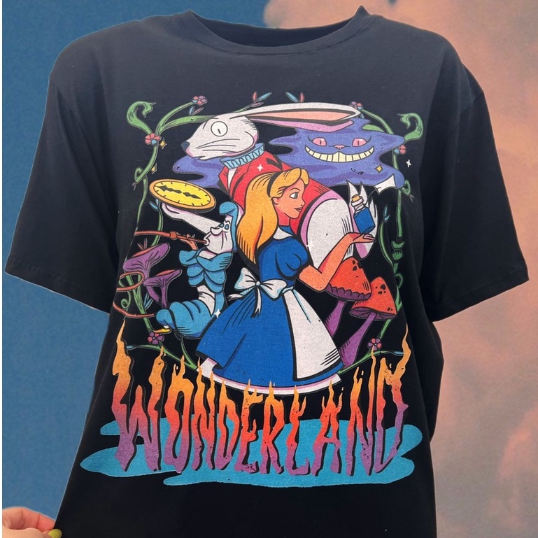 Blusa Camiseta Feminina Algodão Alice Wonderland - Preta
