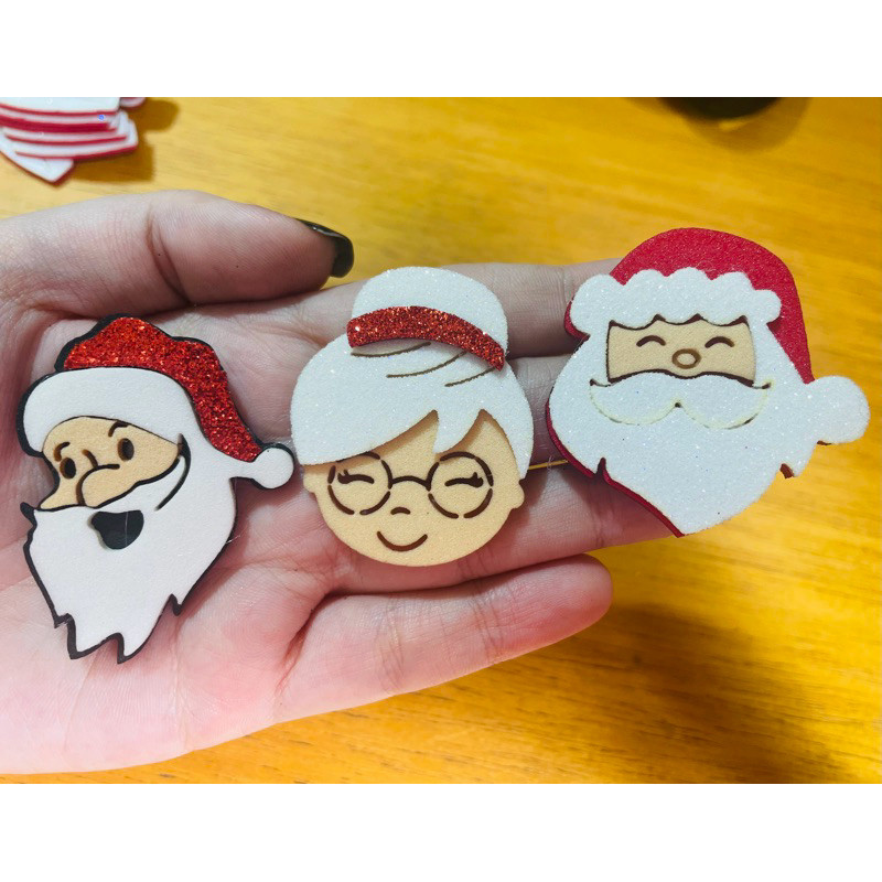 50 apliques em Eva (mamãe noel e papai noel)
