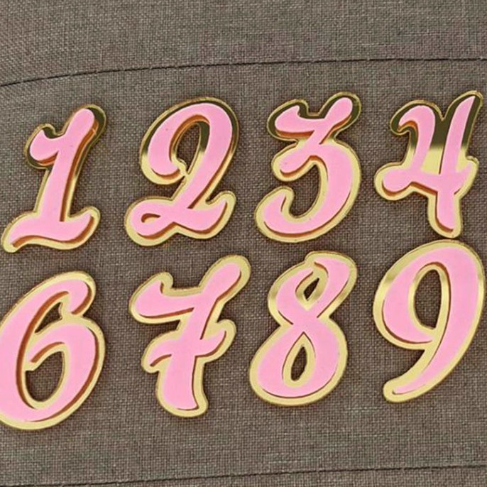 Aplique Numero Sobreposto Acrílico espelhado dourado com rosa bebe  -  4 - CM -  TOP