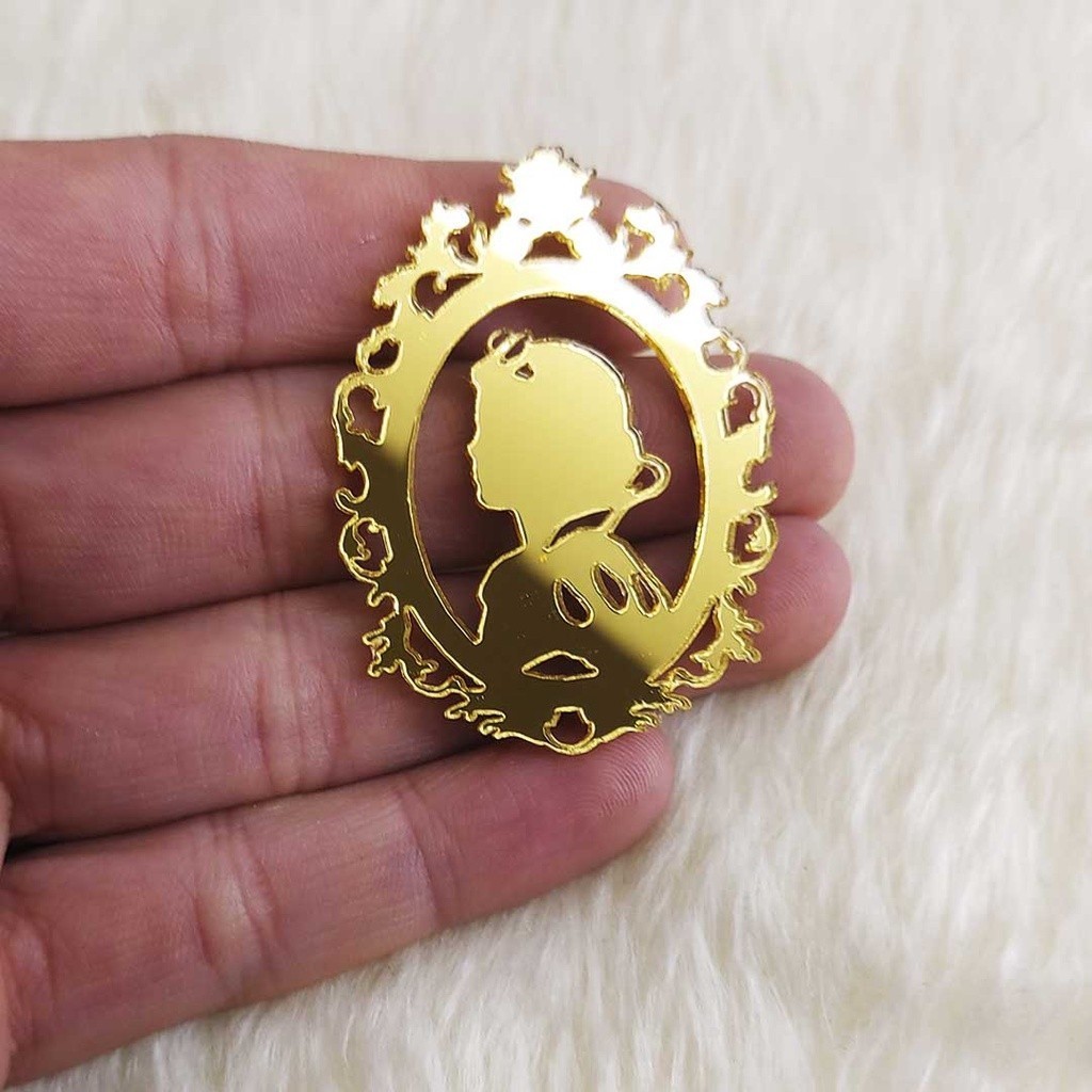 10-20-30 - Aplique branca de neve 5CM tag acrílico arabesco espelhado dourado TOP brasão