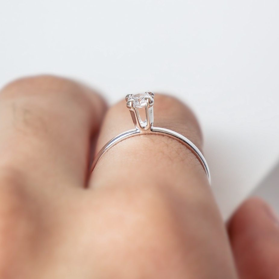 Anel Aliança Solitário Noivado Banhado a Ouro ou Prata com Pedra de Zircônia