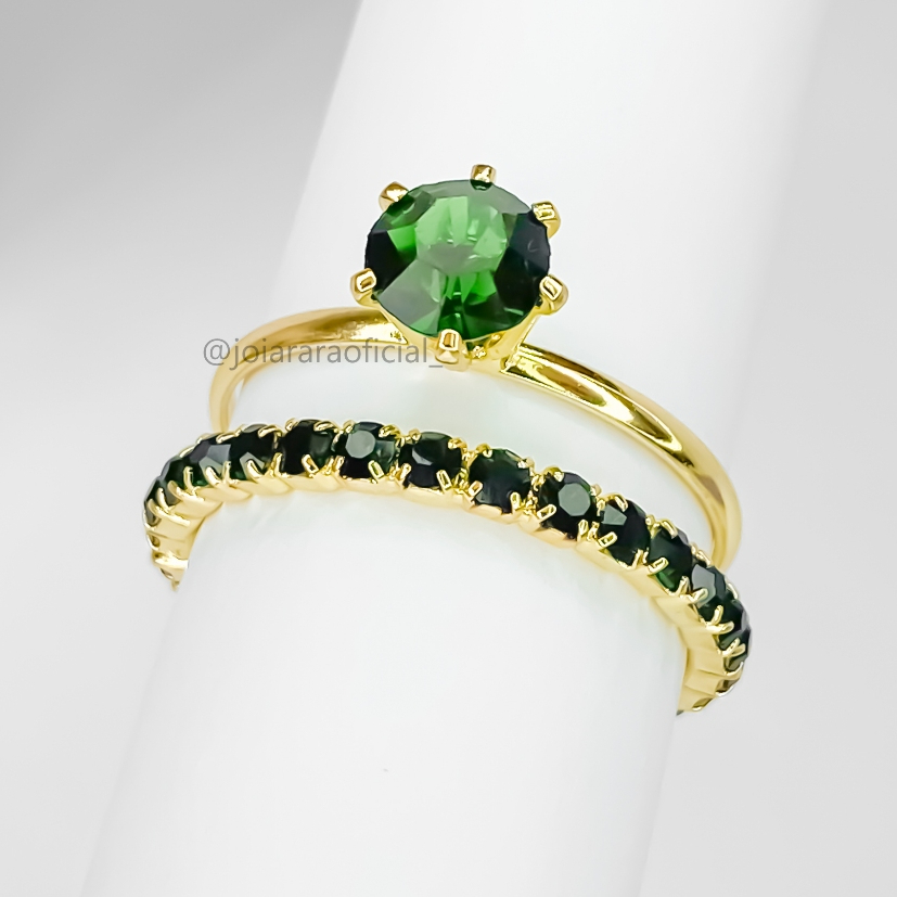 Kit com Dois Anéis Anel Solitário e Aparador de Aliança Cravejado com Strass Verde Banhado a Ouro em Oferta na Shopee