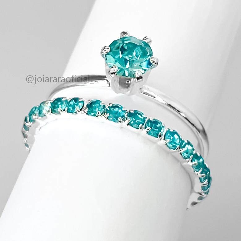 Kit com Dois Anéis Anel Solitário e Aparador de Aliança com Strass Azul Turquesa Banhado a Prata