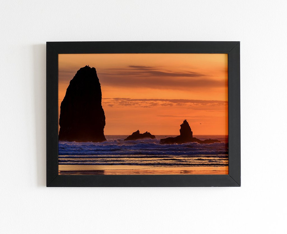 Quadro Art Ondas Do Mar Batendo Em Pedras Pontudas.